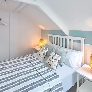  Apartment Host & - Cooks United Kingdom